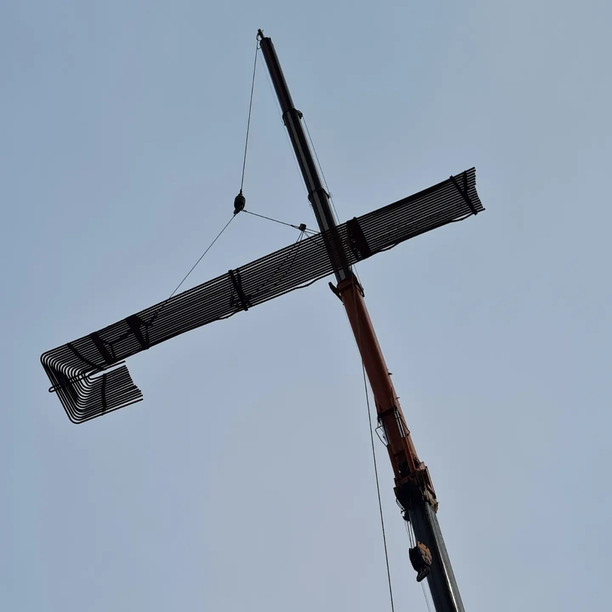 Retubing-Finishing-Super-Heater-Panel-Using-Crane-300T-For-Transfer-And-Unloading-Old-Material